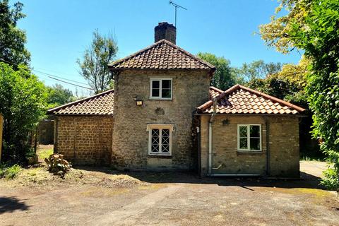 11 Bath Road, Chapmanslade, Westbury, BA13 4AF