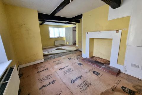 11 Bath Road, Chapmanslade, Westbury, BA13 4AF