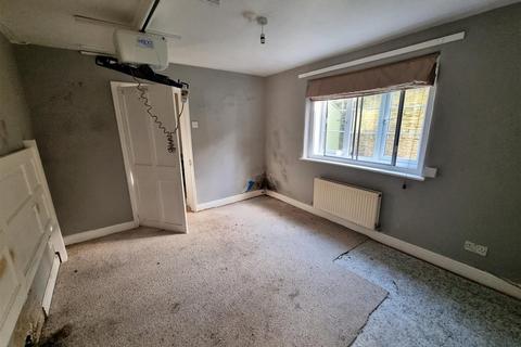 11 Bath Road, Chapmanslade, Westbury, BA13 4AF