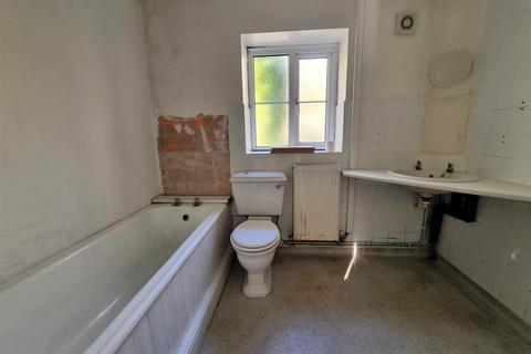 11 Bath Road, Chapmanslade, Westbury, BA13 4AF