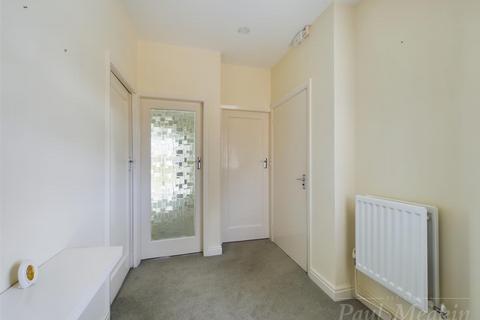 13 Tandridge Gardens, South Croydon, CR2 9HW