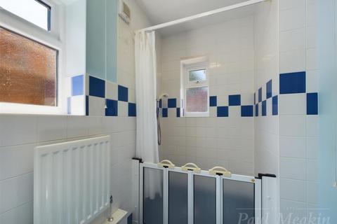 13 Tandridge Gardens, South Croydon, CR2 9HW