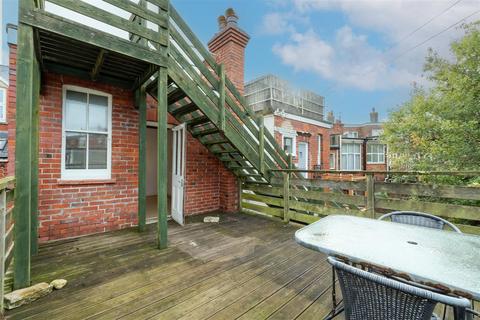 3 bedroom flat for sale, Institute Road, Swanage