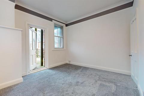 3 bedroom flat for sale, Institute Road, Swanage