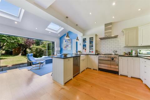 74 Faraday Road, London, SW19 8PB