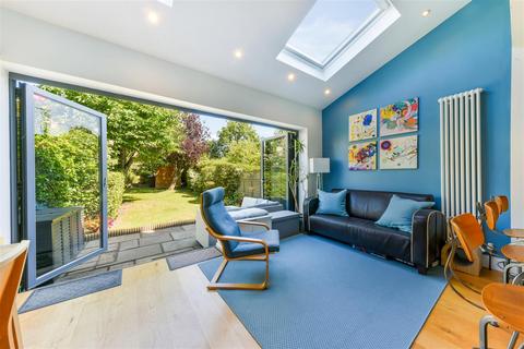 74 Faraday Road, London, SW19 8PB