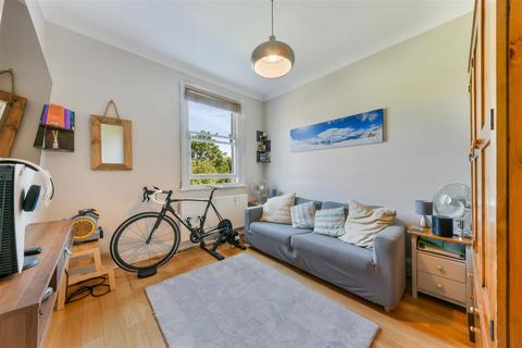 74 Faraday Road, London, SW19 8PB