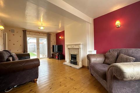 3 bedroom semi-detached house for sale, Cavendish Avenue, Newark