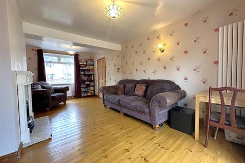 3 bedroom semi-detached house for sale, Cavendish Avenue, Newark