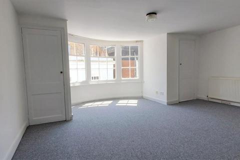 2 bedroom flat to rent, Ship Street Gardens, Brighton