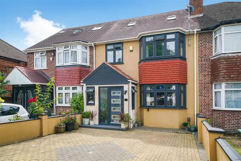 4 bedroom terraced house for sale, Fern Lane, Heston TW5