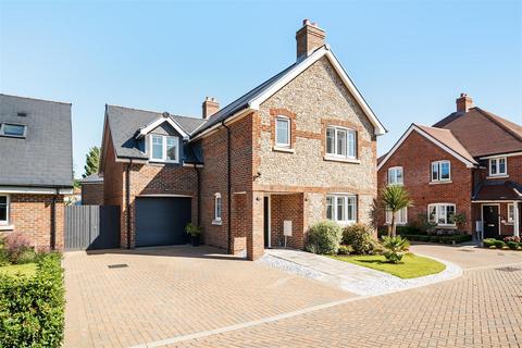 4 bedroom detached house for sale, Abbots Field, Yapton