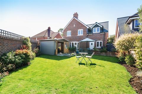 4 bedroom detached house for sale, Abbots Field, Yapton