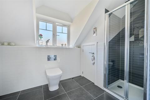 16 Abbots Field, Yapton, Arundel, BN18 0GE
