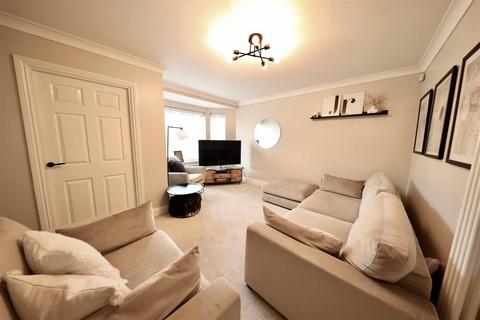 3 bedroom detached house for sale, Chevening Park, Kingswood, Hull