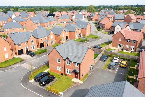 3 bedroom semi-detached house for sale, Cavalier Drive, Henhull, Nantwich