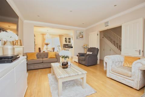 4 bedroom house for sale, Beethoven Road, Elstree,