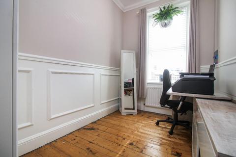 81 Park Crescent, North Shields, NE30 2HL