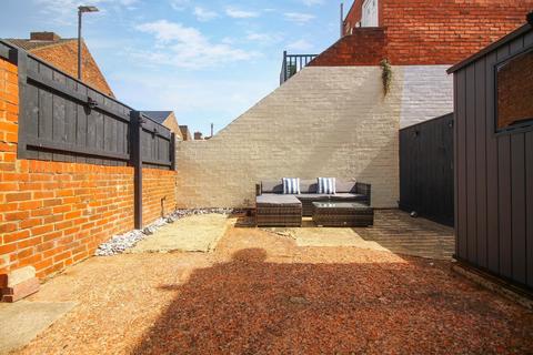 81 Park Crescent, North Shields, NE30 2HL