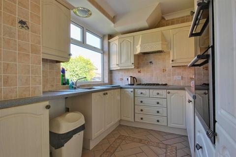 3 bedroom semi-detached house for sale, Rokeby Avenue, Hull