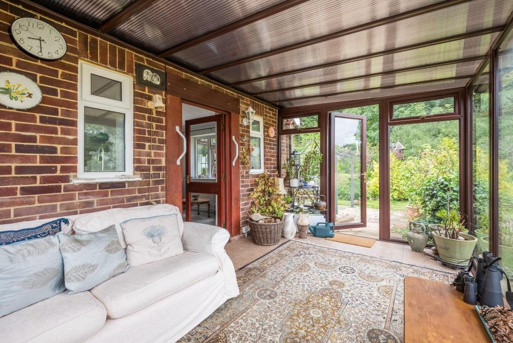 8a Woodside Close-13.jpg