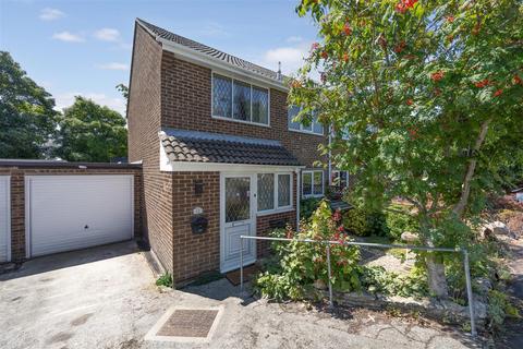 12 Church Fields, Upper Studley, Trowbridge, BA14 0EJ