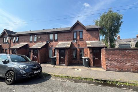 2 bedroom house to rent, Ryle Street, Macclesfield, Cheshire