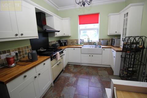 4 bedroom semi-detached house for sale, Bromley Avenue, Urmston, Flixton