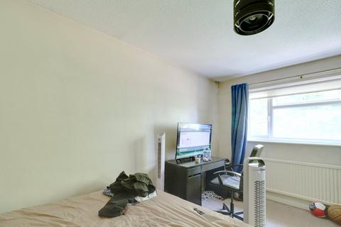8 Dale Close, South Ockendon, RM15 5DR
