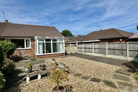 2 bedroom bungalow for sale, Thoresby Drive, Gomersal, BD19