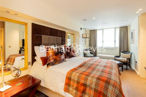 3 bedroom apartment to rent, Napier Place, Kensington W14