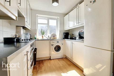 3 bedroom apartment for sale, Greenford Road, Greenford