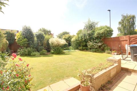 5 bedroom semi-detached house for sale, Carisbrook Close, Enfield, EN1