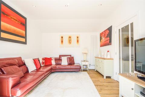 23 Dovetrees, Covingham, Swindon, SN3 5AX