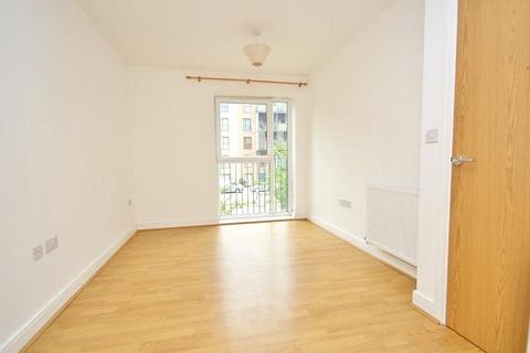 2 bedroom property to rent, Maxwell Road, Romford, RM7