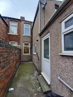 3 bedroom terraced house to rent, Peaton Street, Middlesbrough TS3