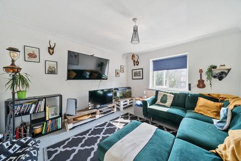 2 bedroom apartment for sale, Burnt Ash Hill, London