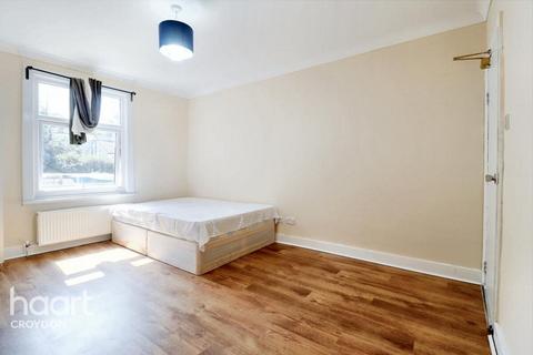 undefined, Lenham Road, Thornton heath