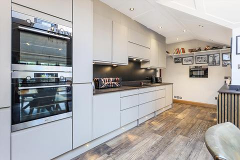 2 bedroom end of terrace house for sale, Esher Green, Esher, Surrey, KT10