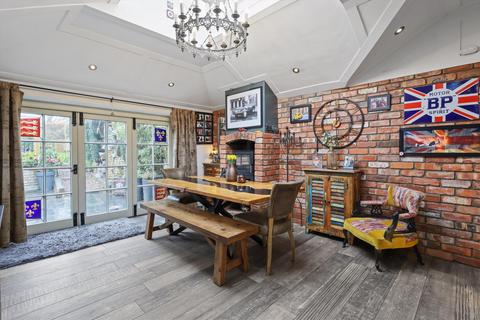 2 bedroom end of terrace house for sale, Esher Green, Esher, Surrey, KT10