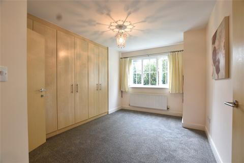 31 Baldwins Close, Royton, Oldham, OL2 5FG