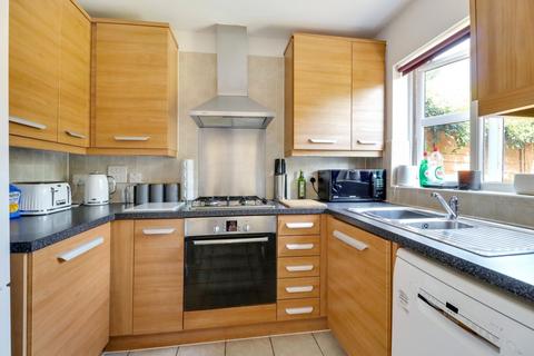 7 Faraday Place, West Molesey, KT8 2TX