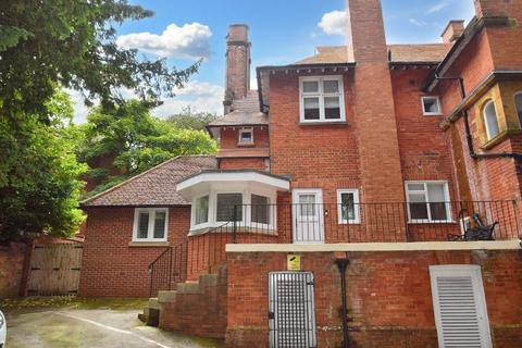 2 bedroom apartment for sale, Filey Road, Scarborough, North Yorkshire, YO11