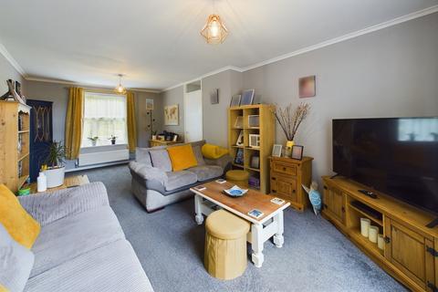 137 Fairfields, Thetford, IP24 1JW