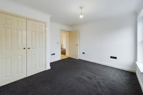 2 bedroom flat for sale, Hazel Covert, Thetford, IP24