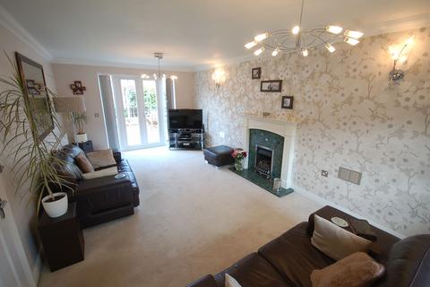 4 bedroom detached house to rent, Charlock Road, Thetford, IP24