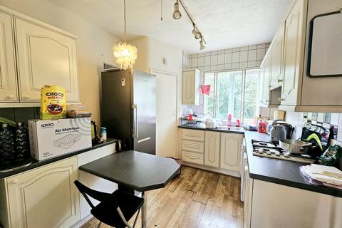 1 bedroom flat for sale, Woodberry View, Archway Road, Highgate, N6