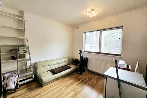 1 bedroom flat for sale, Woodberry View, Archway Road, Highgate, N6