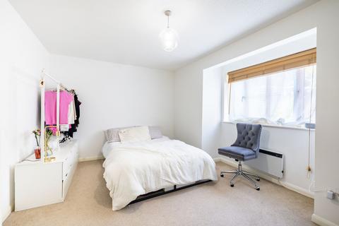 1 bedroom apartment for sale, Garlands Road, Stirling House Garlands Road, RH1