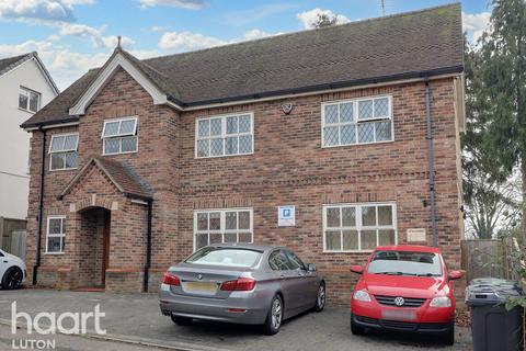 undefined, Wardown Crescent, LUTON